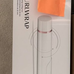 Never used curling iron